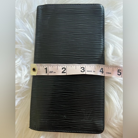 Louis Vuitton Paris | Made in Spain | 1999 Vintage Epi Long Wallet Organizer - Picture 14 of 15